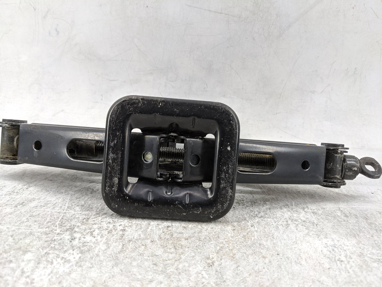2008 Kia Spectra Spare Scissor Car Jack Black - Oemusedautoparts1.com