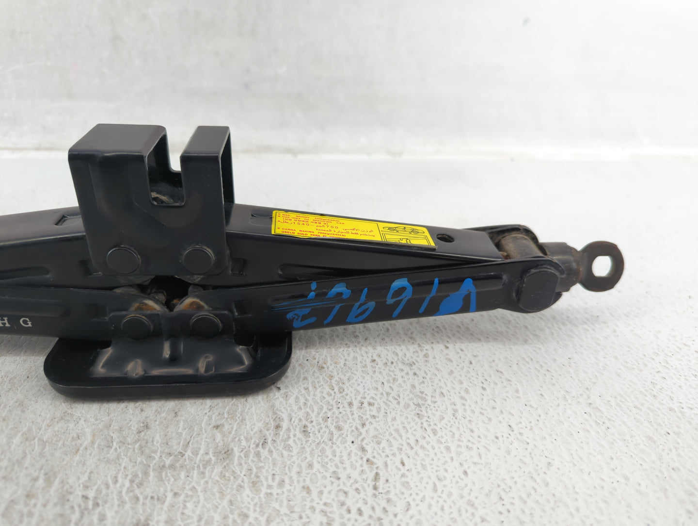 2008 Kia Spectra Spare Scissor Car Jack - Oemusedautoparts1.com