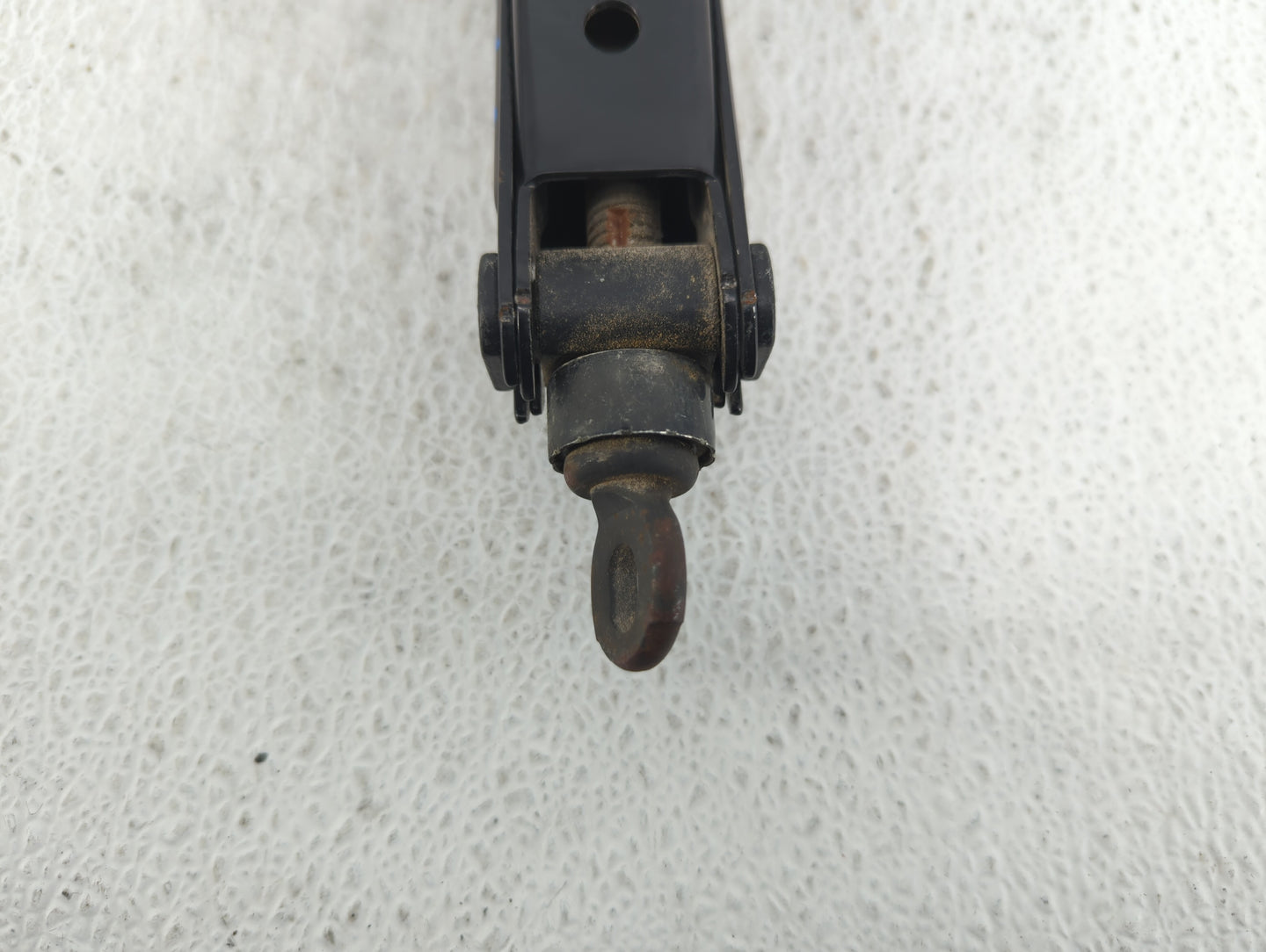 2008 Kia Spectra Spare Scissor Car Jack 527227 - Oemusedautoparts1.com
