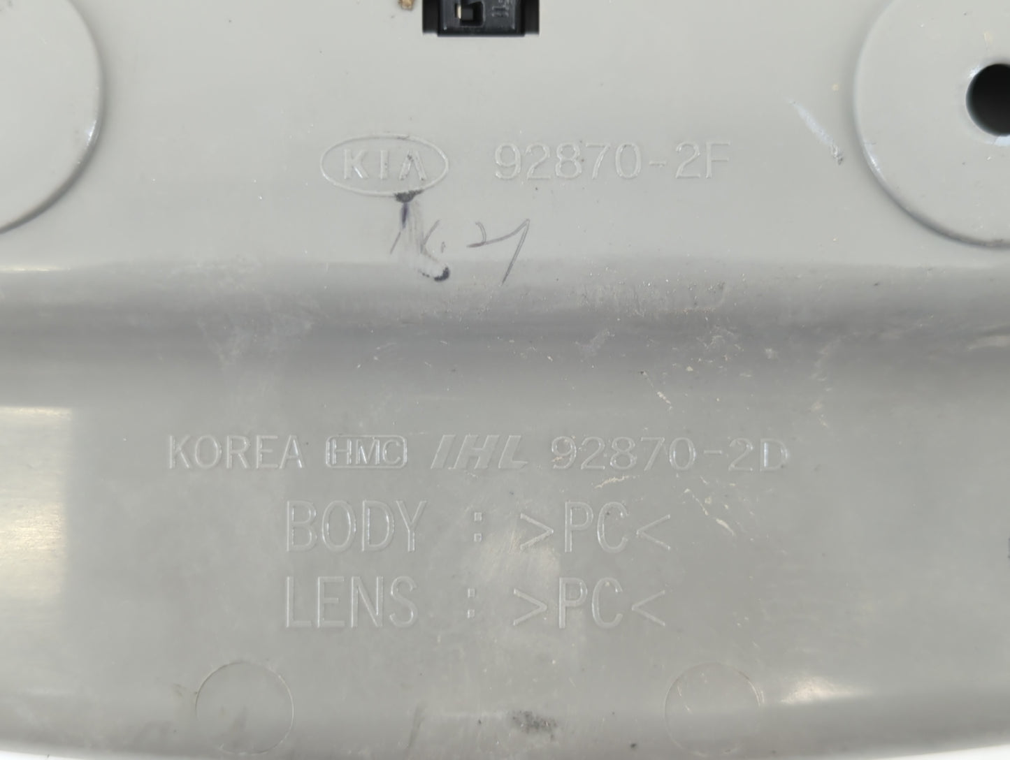 2008 Kia Spectra Overhead Roof Console - Oemusedautoparts1.com