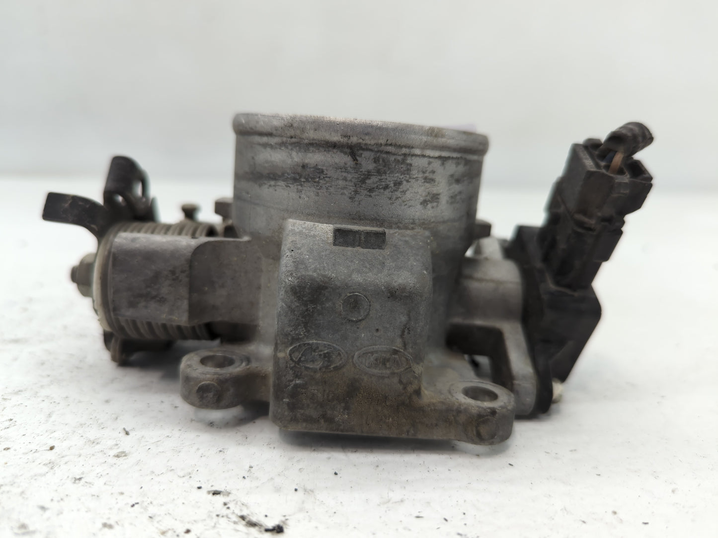 2004-2009 Kia Spectra Throttle Body P/N:7911 6BT1 30306 Fits Fits 2003 2004 2005 2006 2007 2008 2009 2010 OEM Used Auto Part
