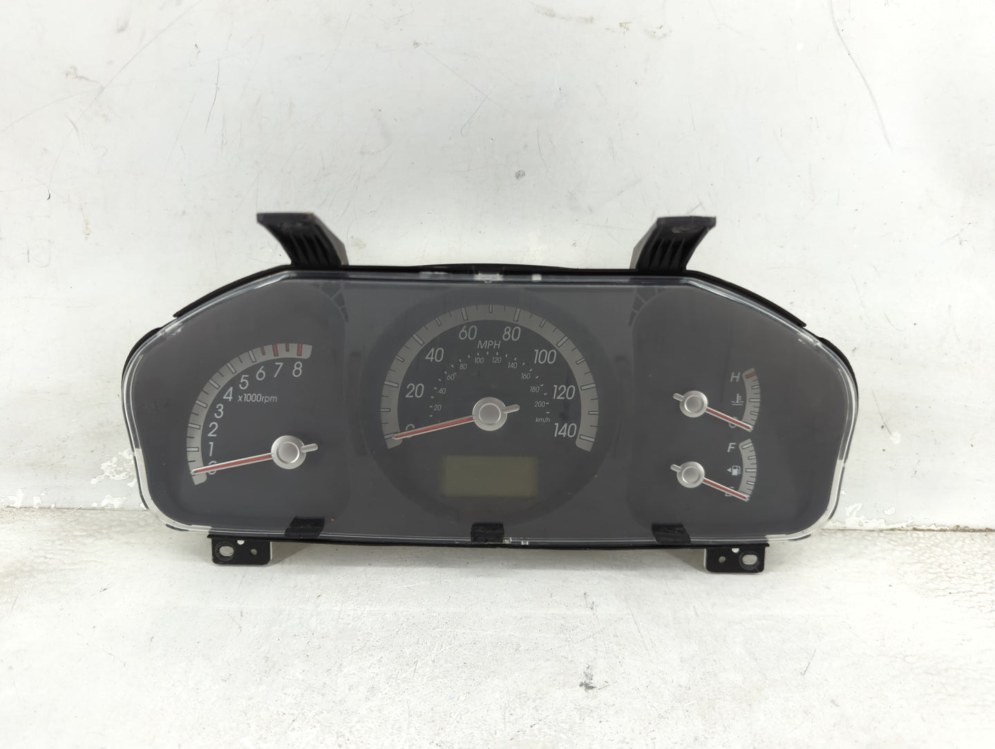 2008 Kia Sportage Instrument Cluster Speedometer Gauges P/N:94001-1F043 Miles: Fits OEM Used Auto Parts - Oemusedautoparts1.