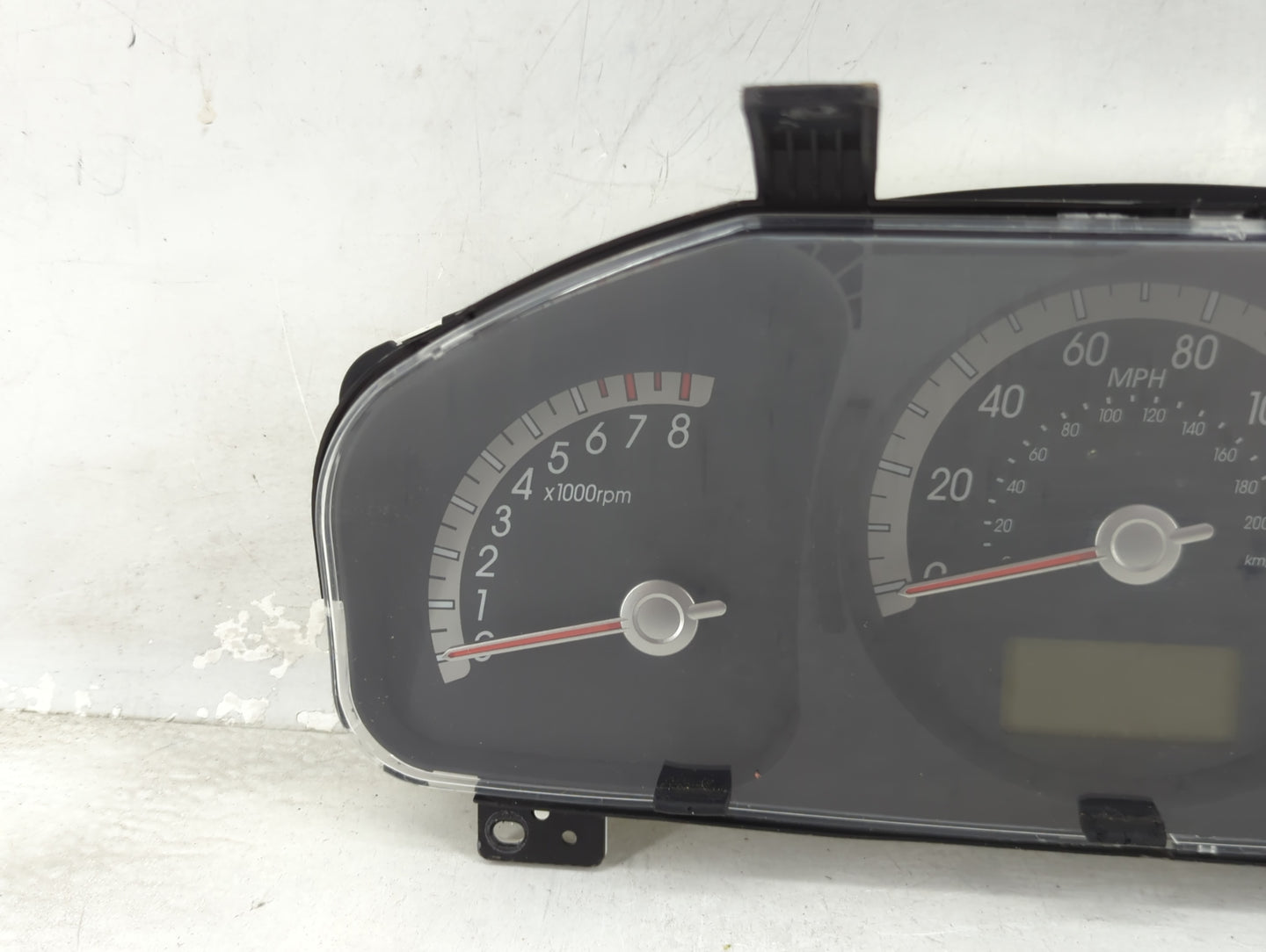2008 Kia Sportage Instrument Cluster Speedometer Gauges P/N:94001-1F043 Miles: Fits OEM Used Auto Parts - Oemusedautoparts1.
