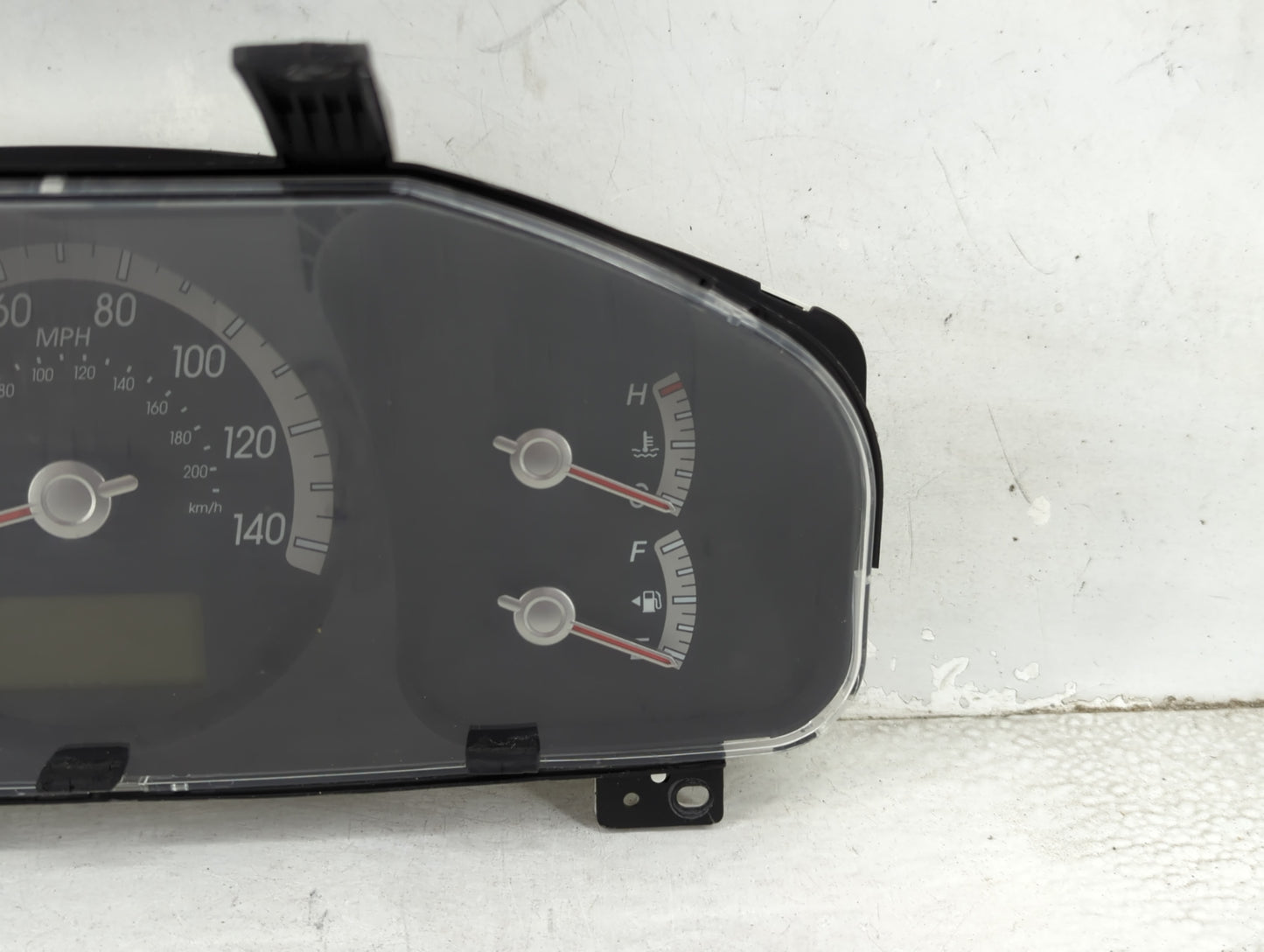 2008 Kia Sportage Instrument Cluster Speedometer Gauges P/N:94001-1F043 Miles: Fits OEM Used Auto Parts - Oemusedautoparts1.