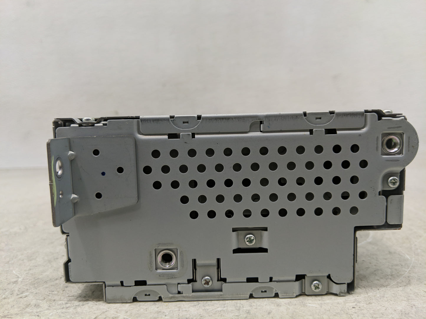 2008-2012 Land Rover Lr2 Radio AM FM Cd Player Receiver Replacement P/N:6G9N-18C815-TA Fits Fits 2008 2009 2010 2011 2012 20