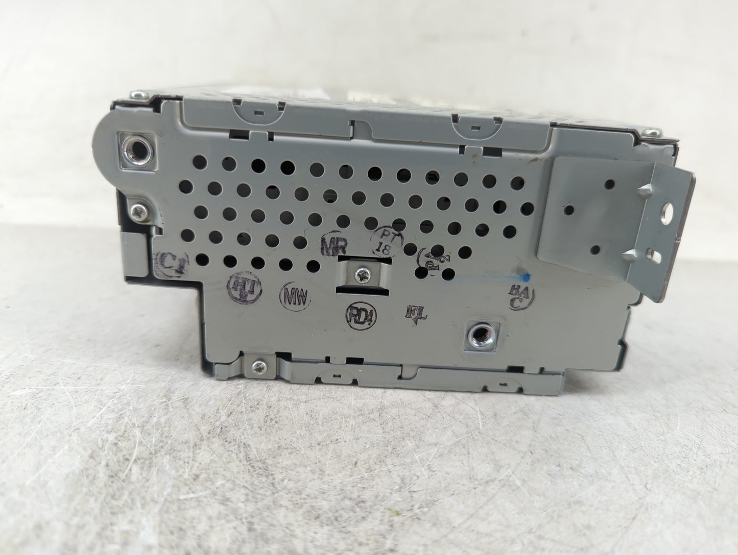 2008-2012 Land Rover Lr2 Radio AM FM Cd Player Receiver Replacement P/N:7G9N-18C815-TA Fits Fits 2008 2009 2010 2011 2012 20