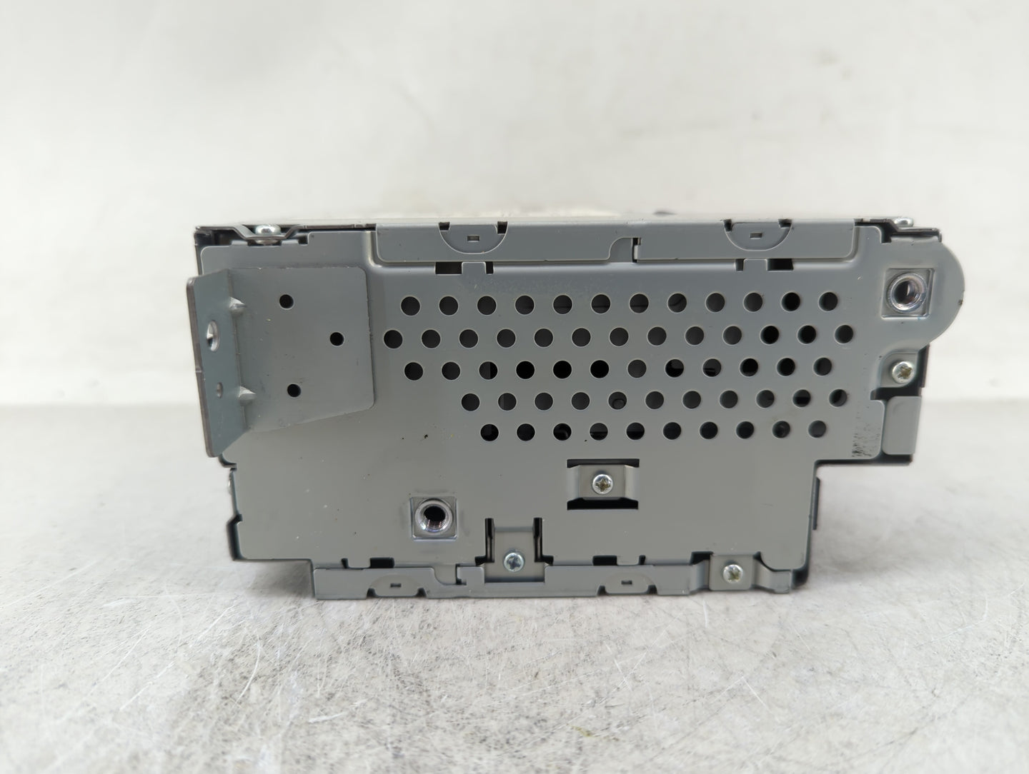 2008-2012 Land Rover Lr2 Radio AM FM Cd Player Receiver Replacement P/N:7G9N-18C815-TA Fits Fits 2008 2009 2010 2011 2012 20