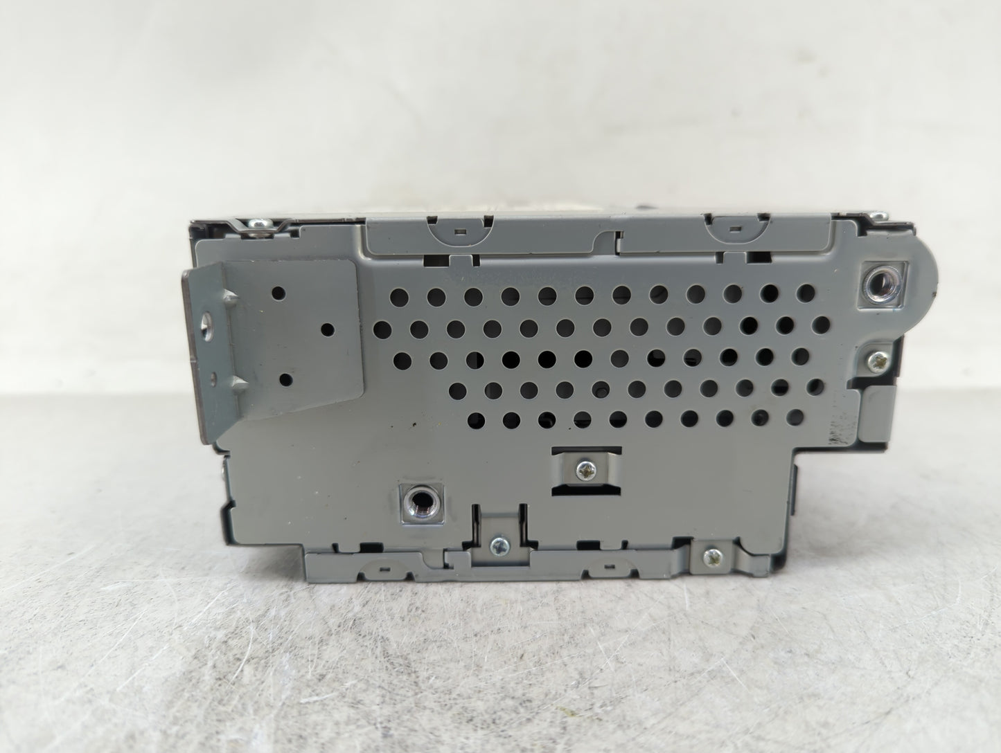 2008-2012 Land Rover Lr2 Radio AM FM Cd Player Receiver Replacement P/N:7G9N-18C815-TA Fits Fits 2008 2009 2010 2011 2012 20