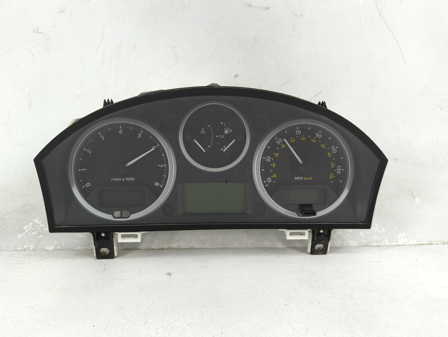 2008 Land Rover Lr2 Instrument Cluster Speedometer Gauges P/N:YAH500220 LR-0026-005-MO-CO, YAC502590 Miles: Fits Fits 2009 O