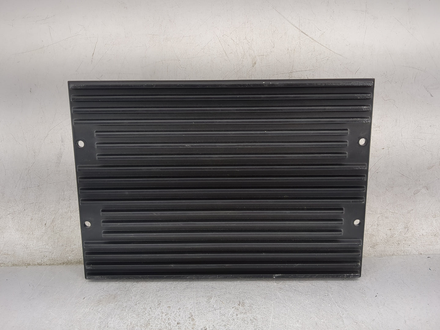 2008 Land Rover Lr2 Radio Speaker Amplifier - Oemusedautoparts1.com