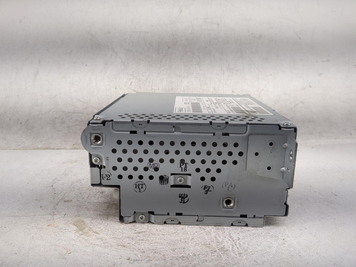 2008-2012 Land Rover Lr2 Radio AM FM Cd Player Receiver Replacement P/N:6G9N-18C815-TA 34W594/DZ-6CDXJGTH-2 Fits OEM Used Au