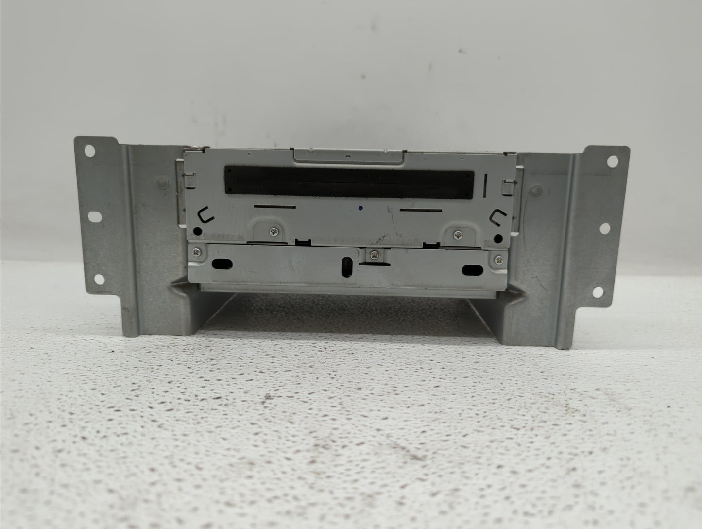 2008-2012 Land Rover Lr2 Radio AM FM Cd Player Receiver Replacement P/N:7G9N-18C815-NB 6G9N-18C815-TA Fits OEM Used Auto Par