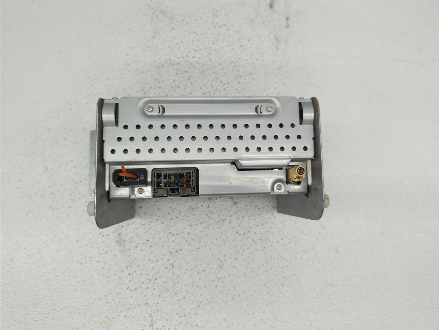 2008-2012 Land Rover Lr2 Radio AM FM Cd Player Receiver Replacement P/N:7G9N-18C815-NB 6G9N-18C815-TA Fits OEM Used Auto Par