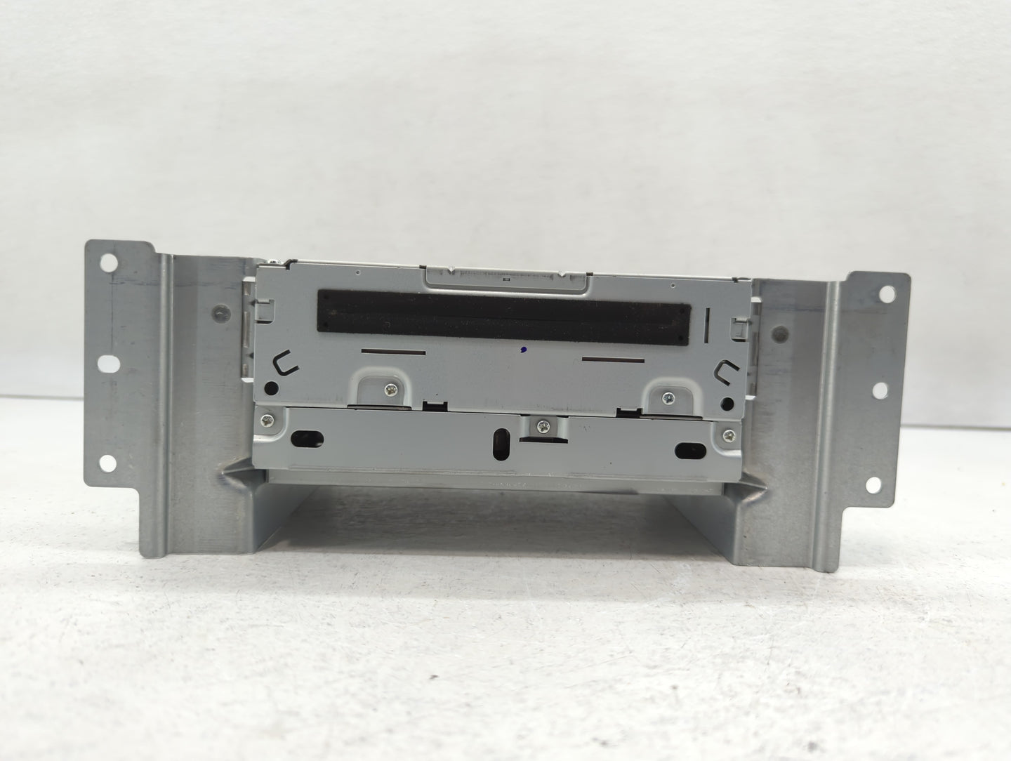 2008-2012 Land Rover Lr2 Radio AM FM Cd Player Receiver Replacement P/N:6G9N-18C815-TA Fits Fits 2008 2009 2010 2011 2012 20
