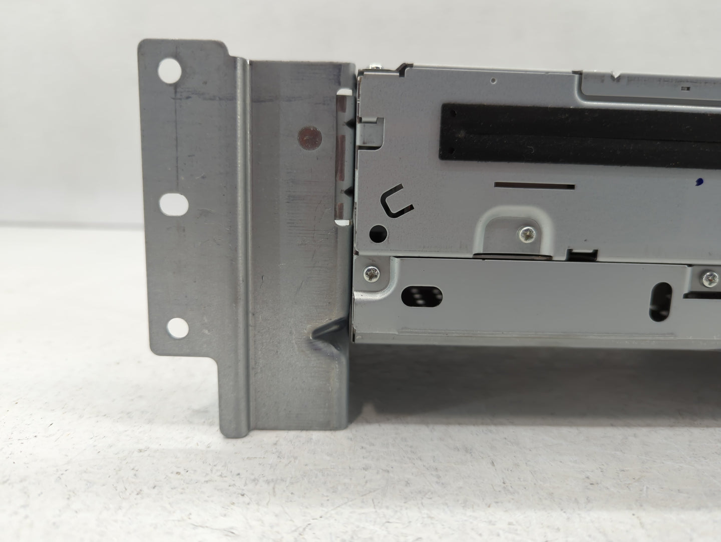 2008-2012 Land Rover Lr2 Radio AM FM Cd Player Receiver Replacement P/N:6G9N-18C815-TA Fits Fits 2008 2009 2010 2011 2012 20