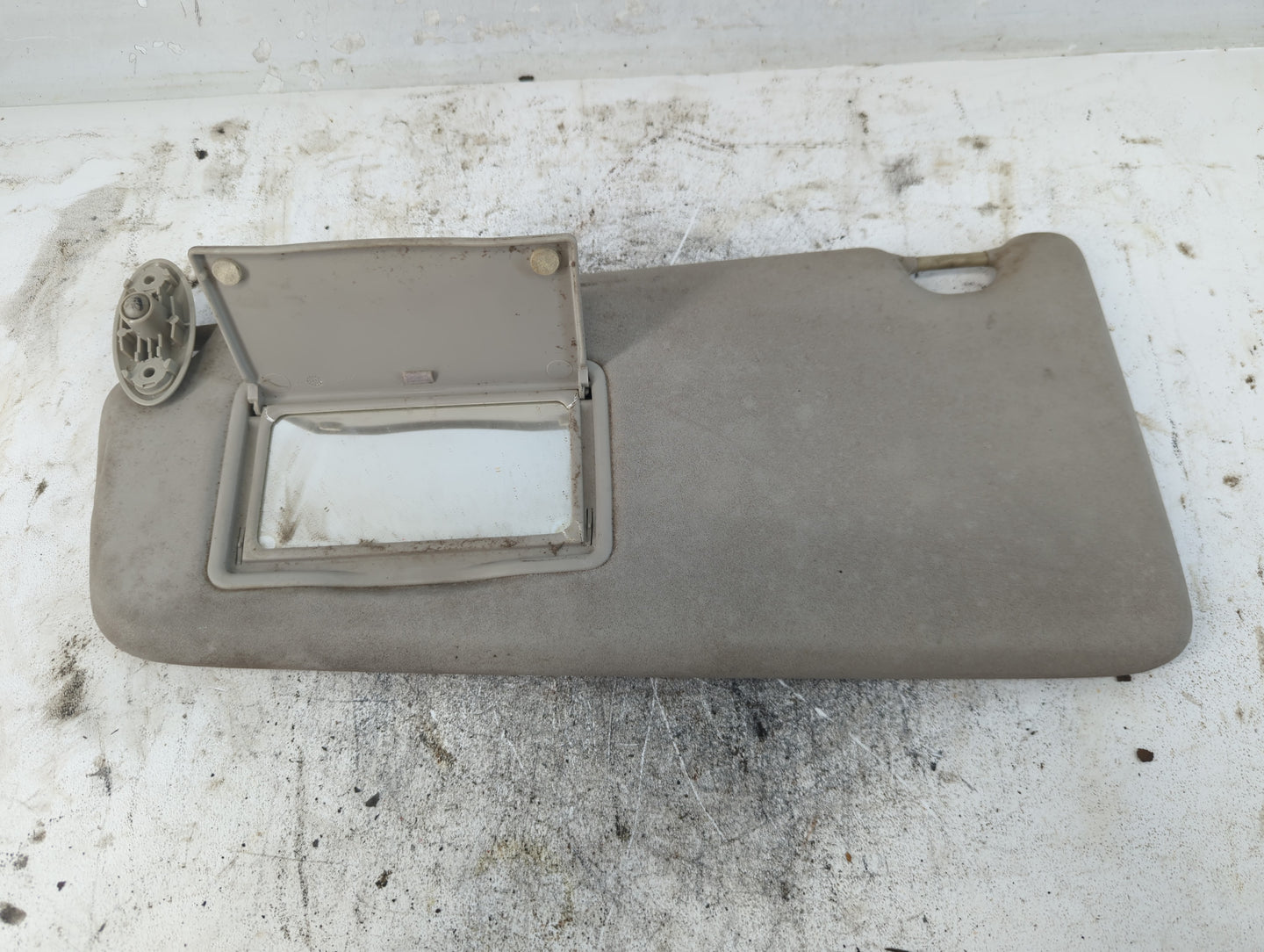 2008-2012 Land Rover Lr2 Sun Visor Shade Replacement Driver Left Mirror Fits Fits 2008 2009 2010 2011 2012 OEM Used Auto Par