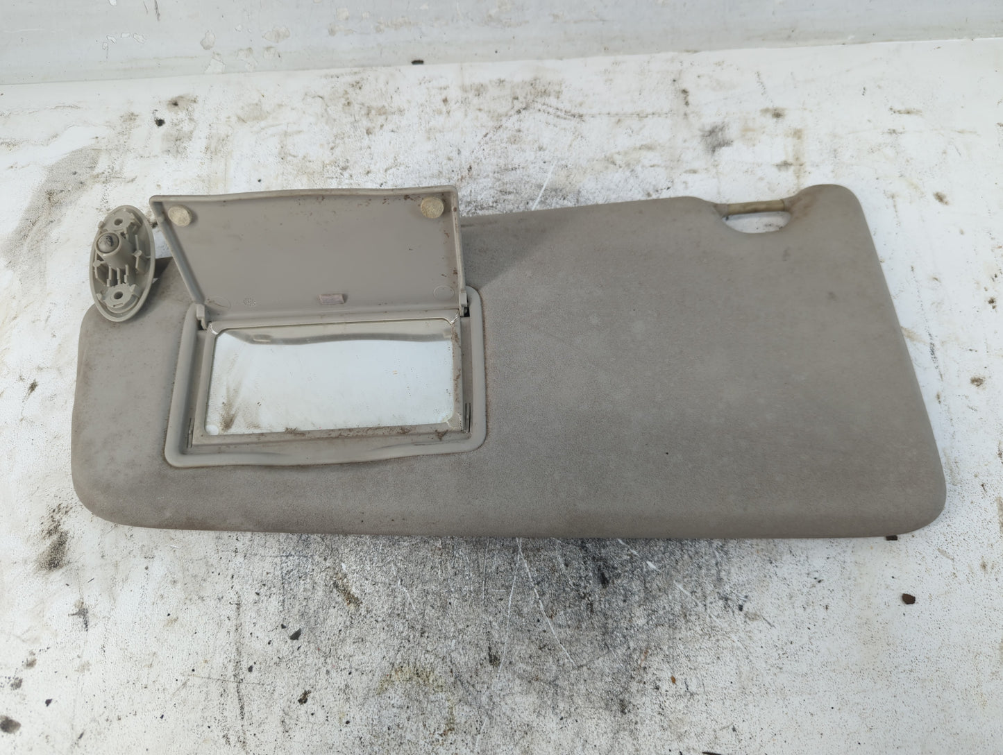 2008-2012 Land Rover Lr2 Sun Visor Shade Replacement Driver Left Mirror Fits Fits 2008 2009 2010 2011 2012 OEM Used Auto Par