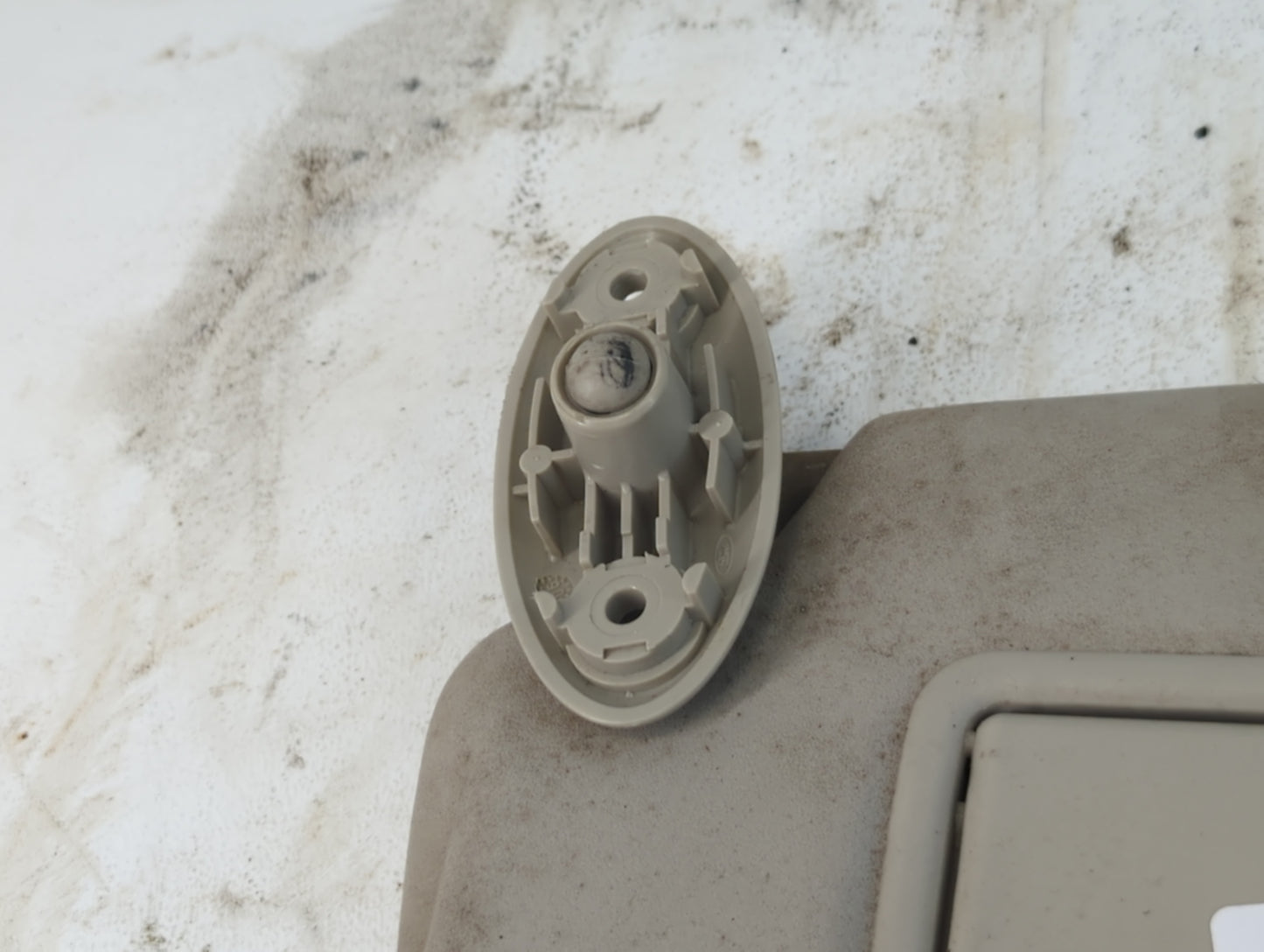 2008-2012 Land Rover Lr2 Sun Visor Shade Replacement Driver Left Mirror Fits Fits 2008 2009 2010 2011 2012 OEM Used Auto Par