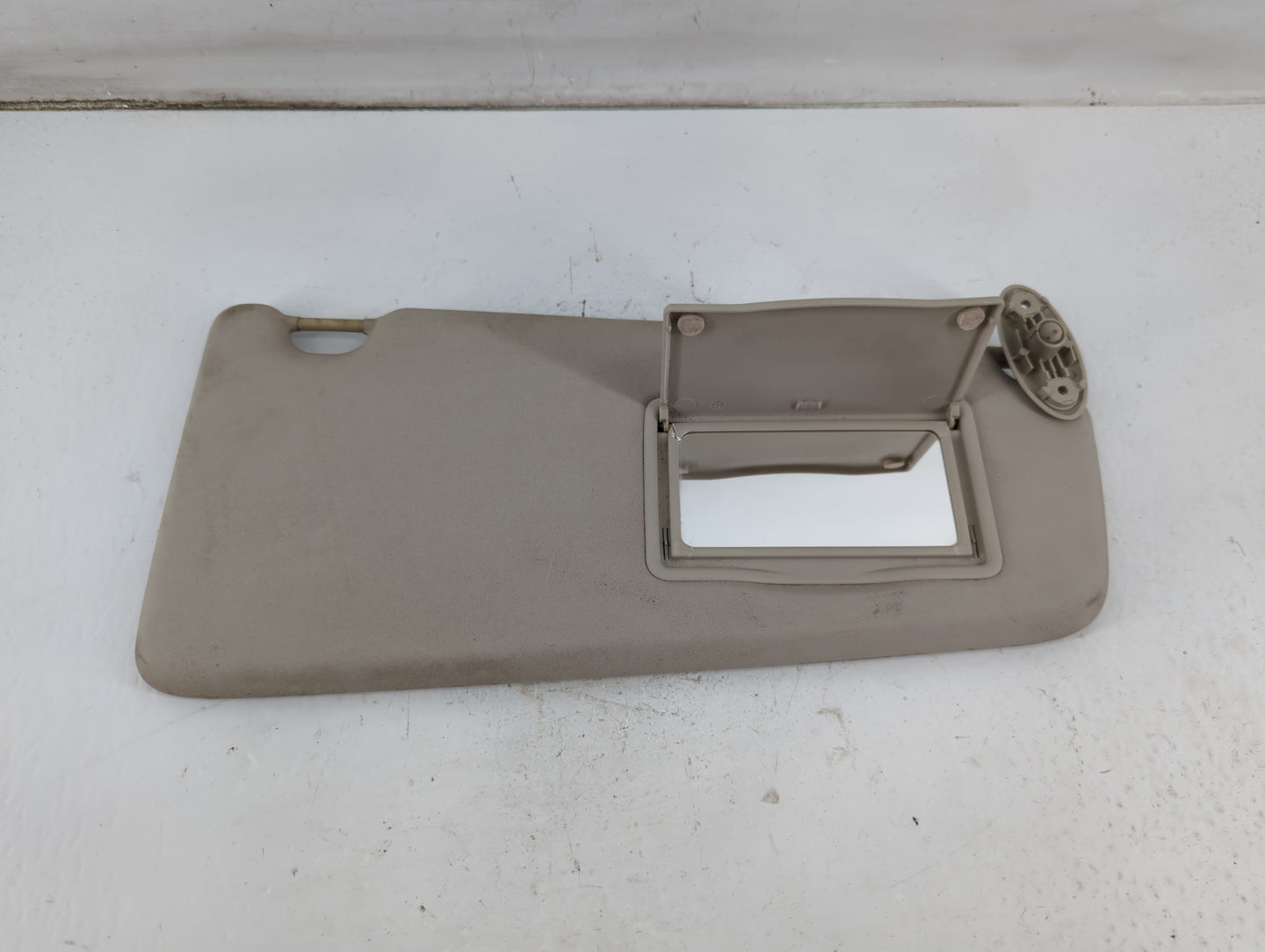 2008-2012 Land Rover Lr2 Sun Visor Shade Replacement Passenger Right Mirror Fits Fits 2008 2009 2010 2011 2012 OEM Used Auto