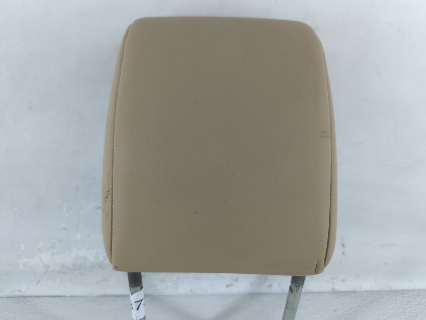 2008 Land Rover Lr2 Headrest Head Rest Front Driver Passenger Seat Fits OEM Used Auto Parts - Oemusedautoparts1.com
