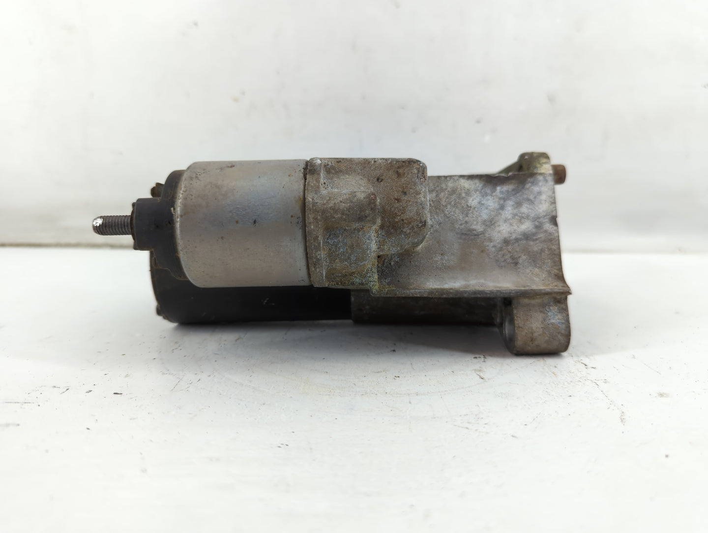 2008-2012 Land Rover Lr2 Car Starter Motor Solenoid OEM P/N:6G9N-11000-LB Fits Fits 2008 2009 2010 2011 2012 OEM Used Auto P