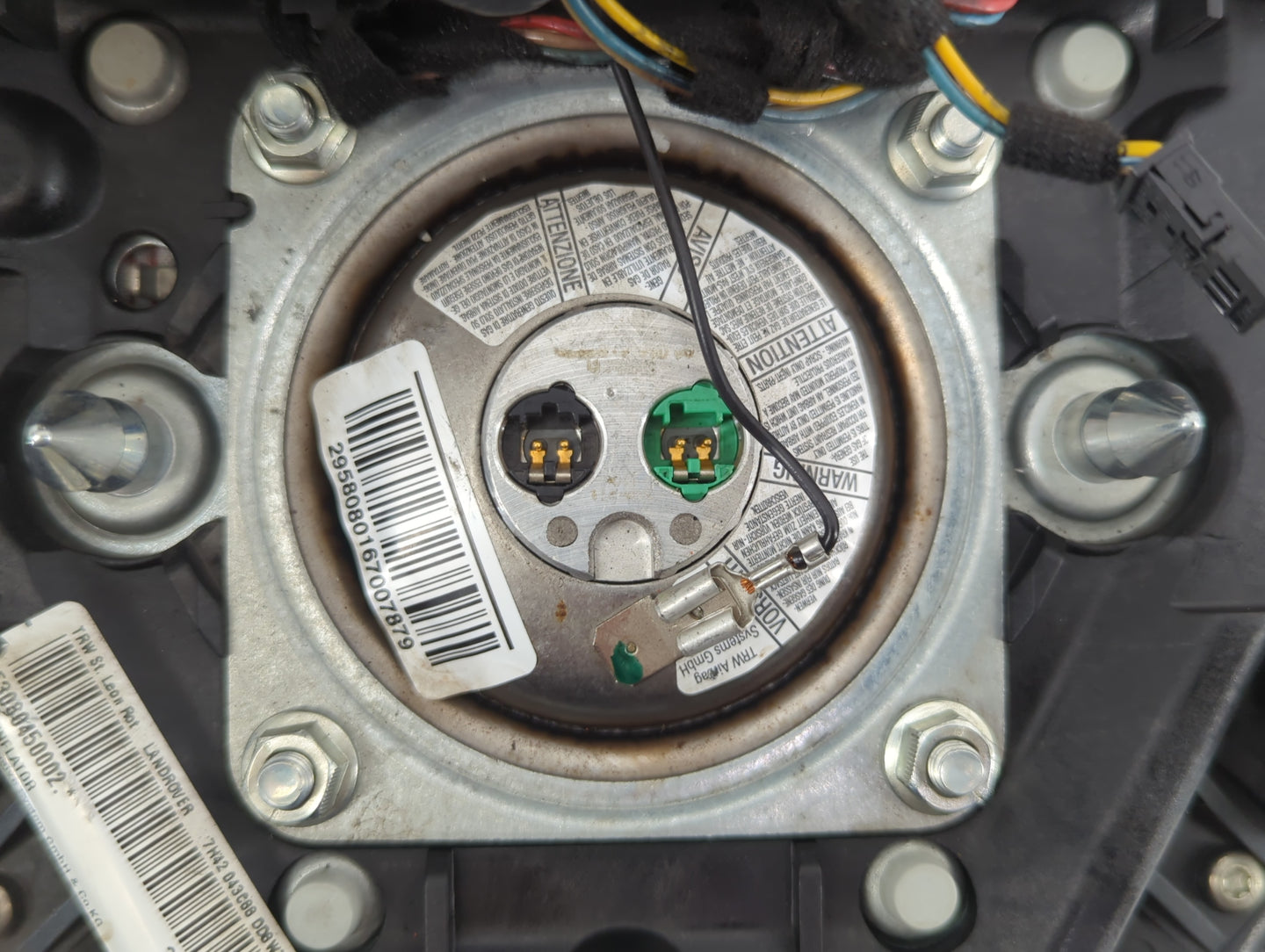 2007-2009 Land Rover Range Rover Air Bag Driver Left Steering Wheel Mounted P/N:F3080450002 Fits Fits 2007 2008 2009 OEM Use