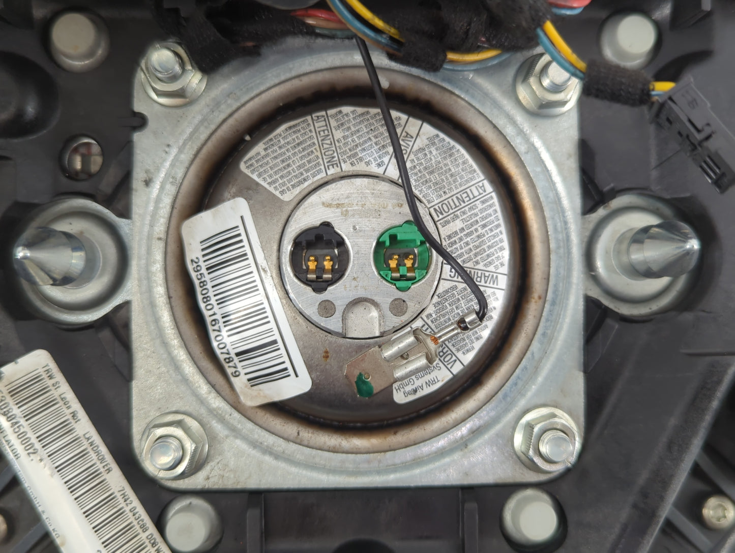 2007-2009 Land Rover Range Rover Air Bag Driver Left Steering Wheel Mounted P/N:F3080450002 Fits Fits 2007 2008 2009 OEM Use