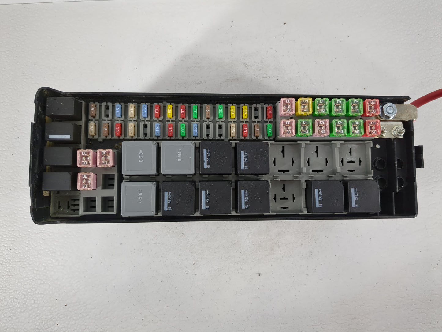 2007-2009 Land Rover Range Rover Sport Fusebox Fuse Box Panel Relay Module P/N:273528401 Fits Fits 2007 2008 2009 OEM Used A