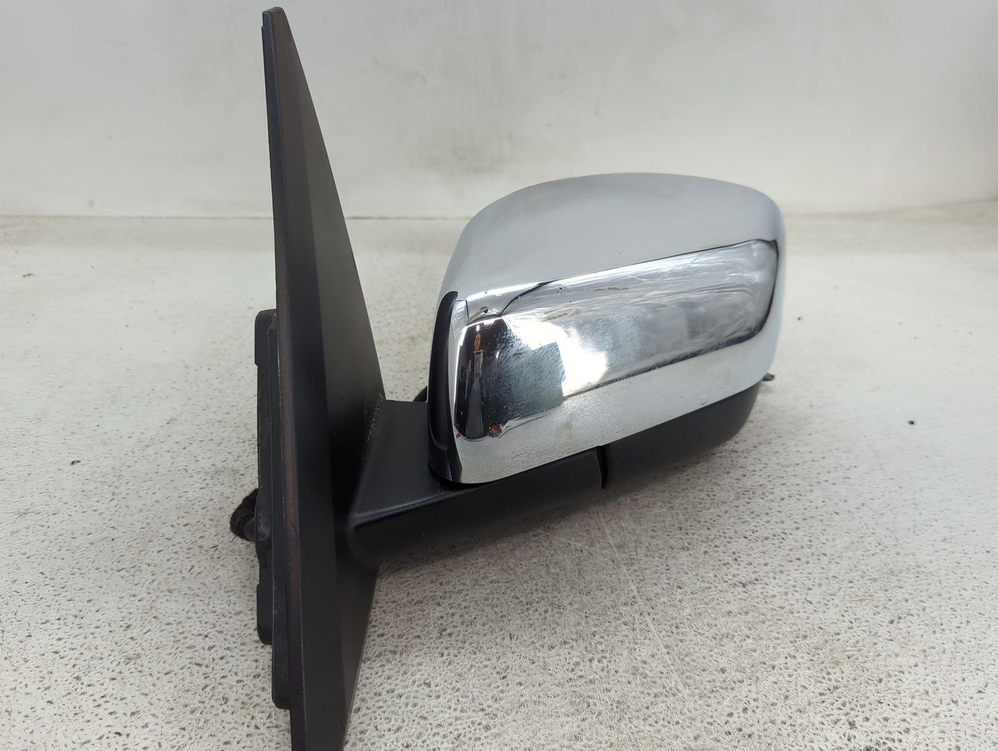 2008 Land Rover Range Rover Sport Driver Side View Mirror - Left Door Mirror OEM Used - Oemusedautoparts1.com