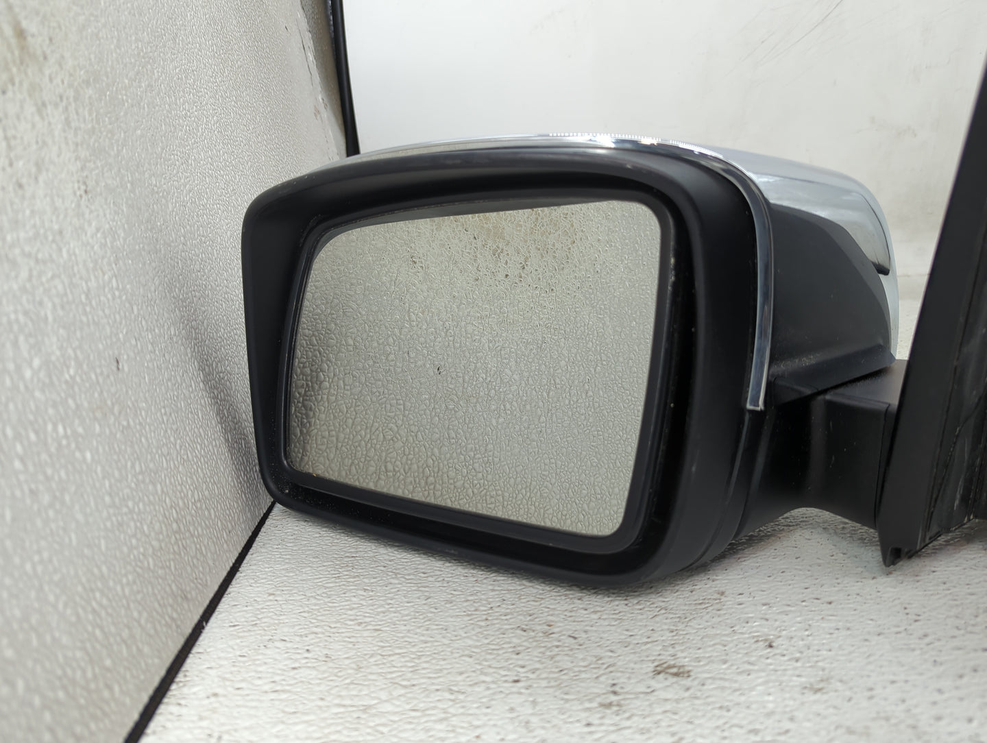 2008 Land Rover Range Rover Sport Driver Side View Mirror - Left Door Mirror OEM Used - Oemusedautoparts1.com
