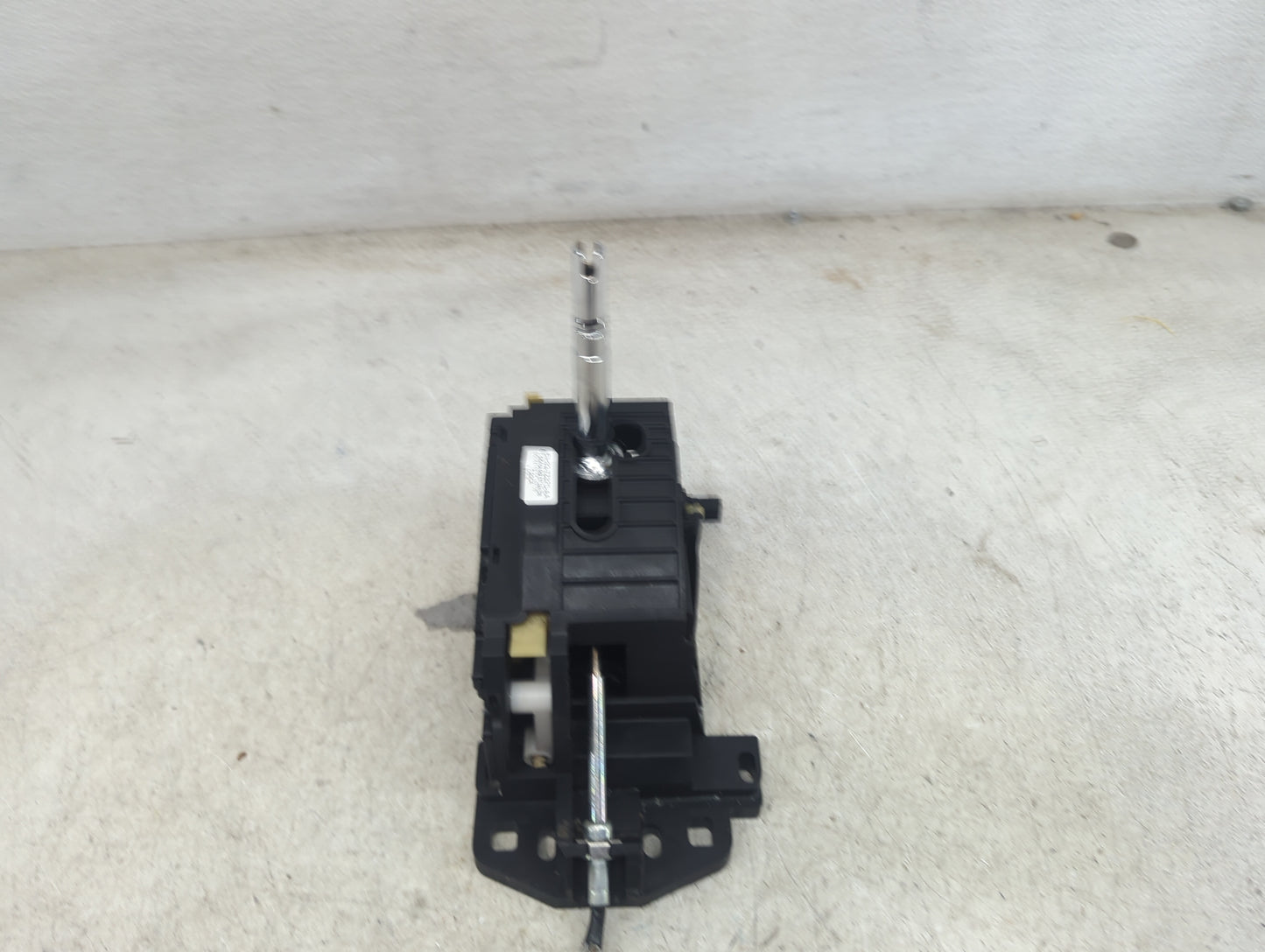 2008 Land Rover Range Rover Sport Floor Console Assembly Shifter - Oemusedautoparts1.com