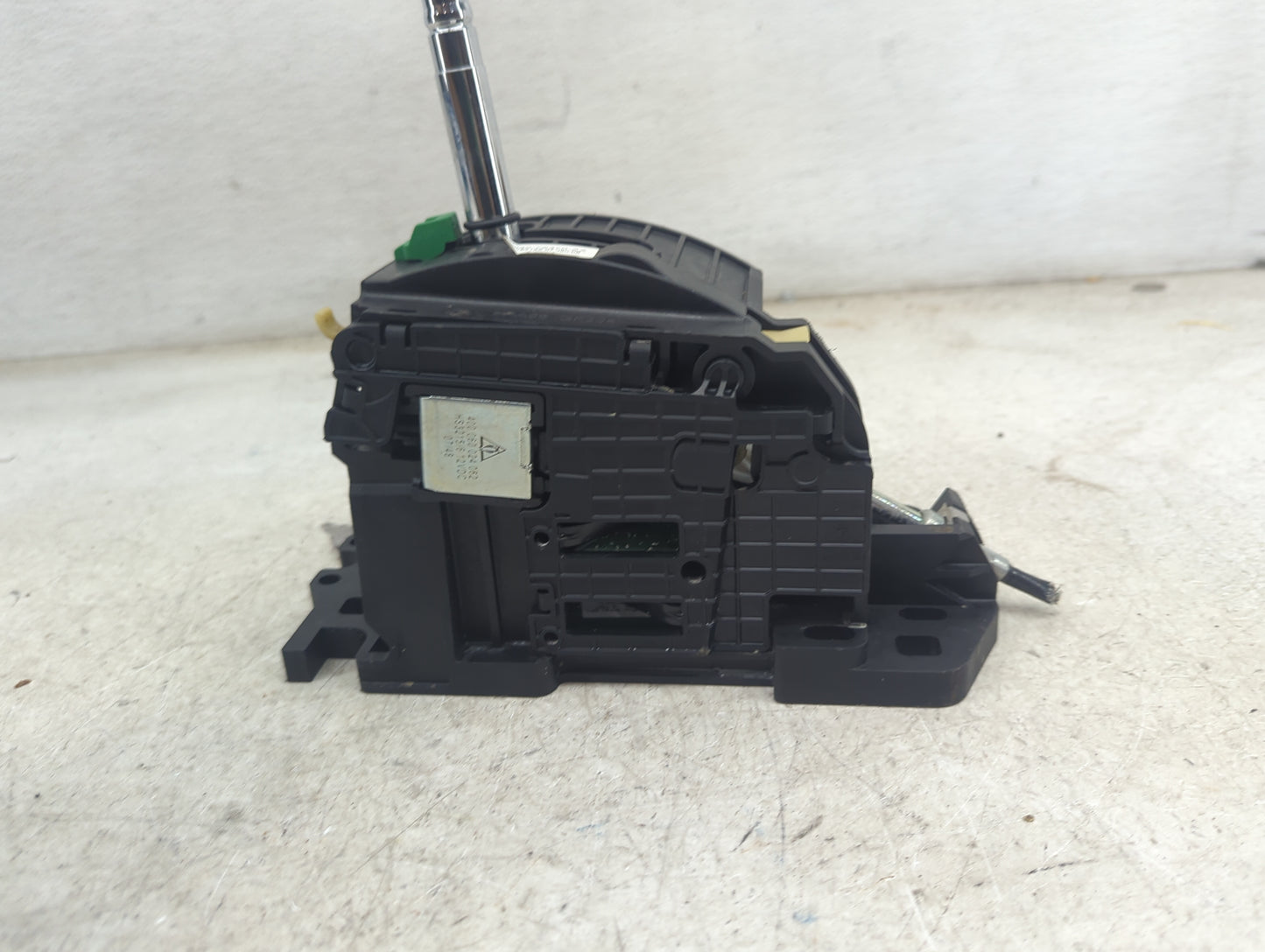 2008 Land Rover Range Rover Sport Floor Console Assembly Shifter - Oemusedautoparts1.com