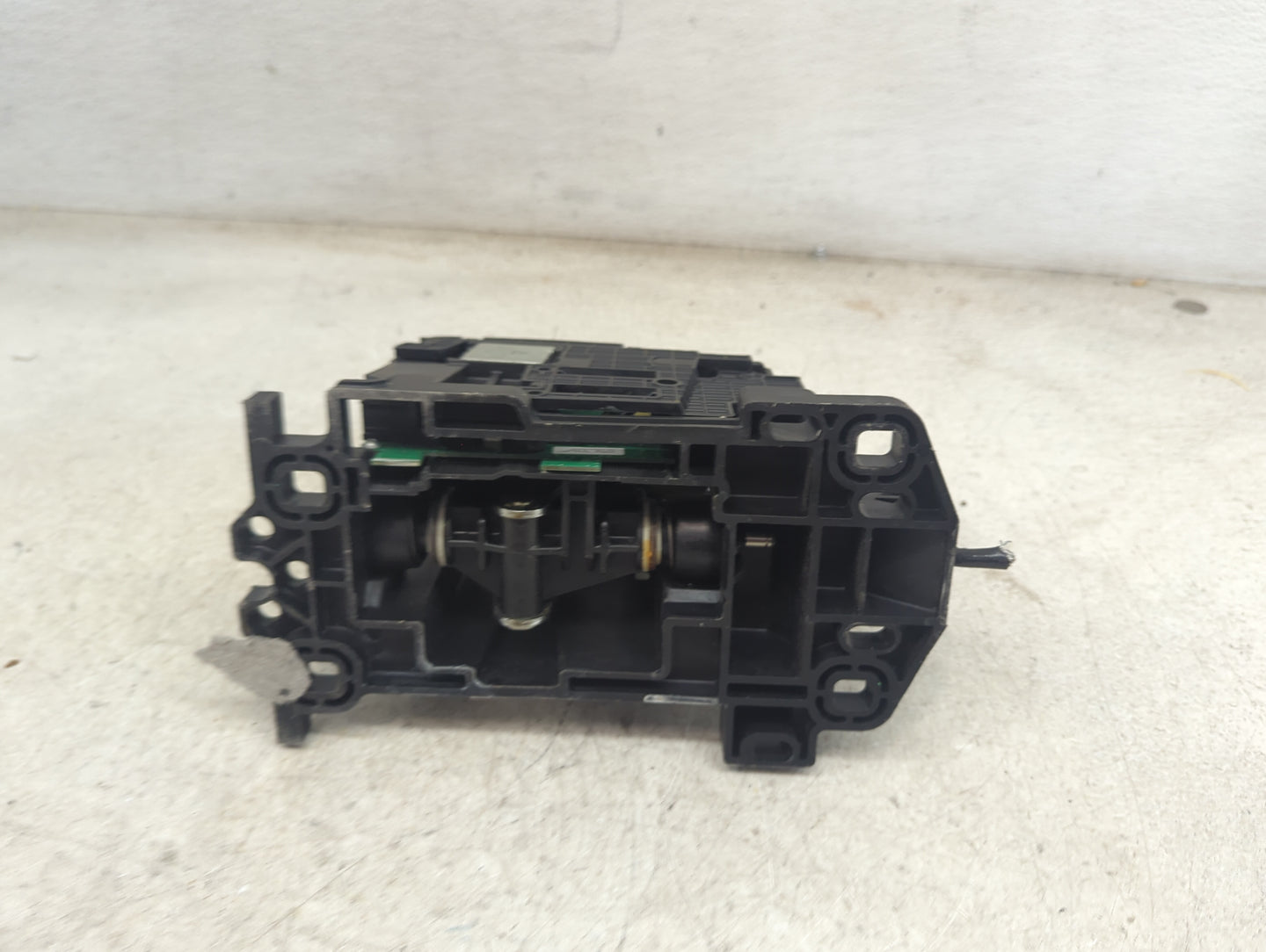 2008 Land Rover Range Rover Sport Floor Console Assembly Shifter - Oemusedautoparts1.com
