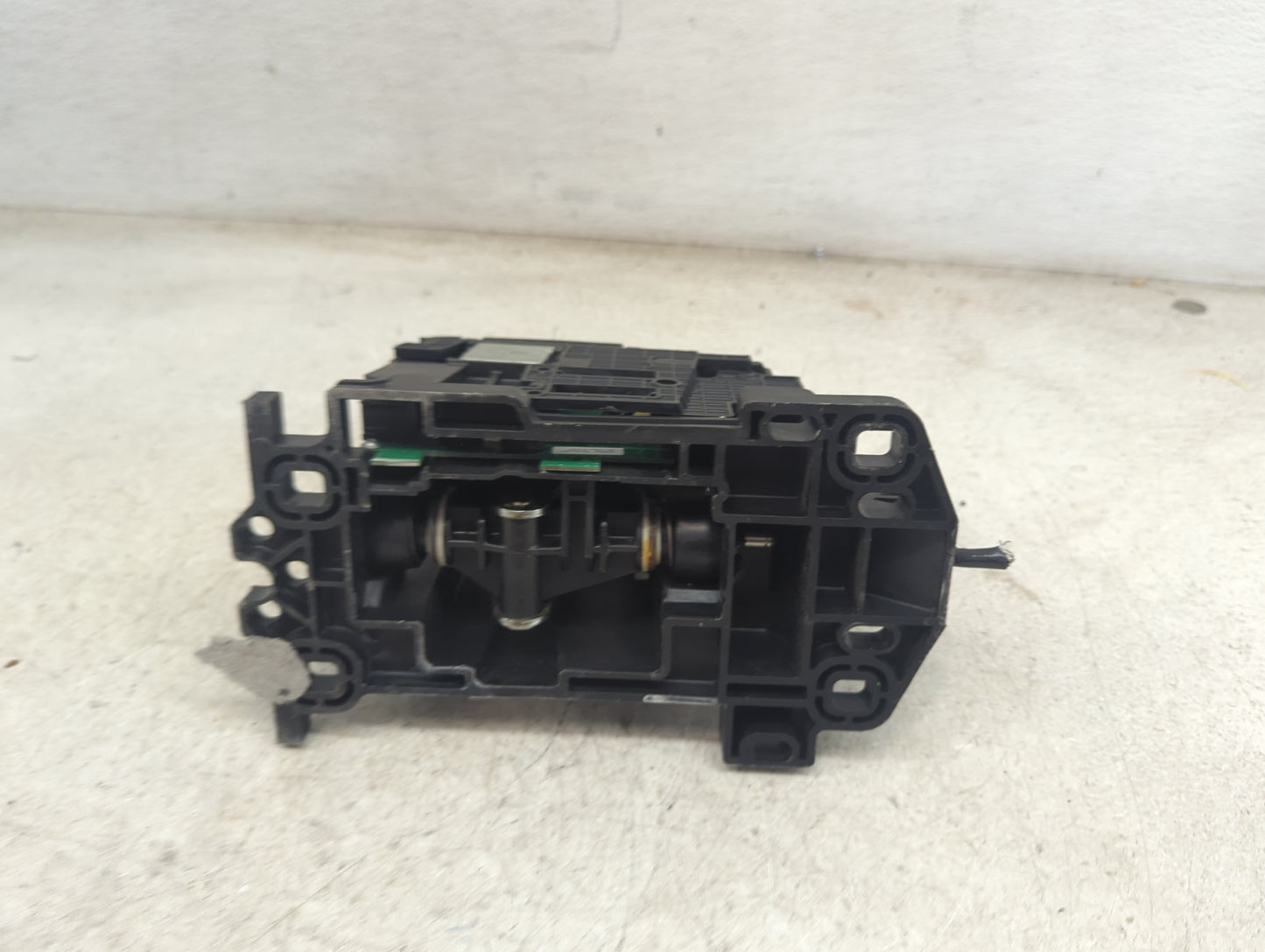 2008 Land Rover Range Rover Sport Floor Console Assembly Shifter - Oemusedautoparts1.com
