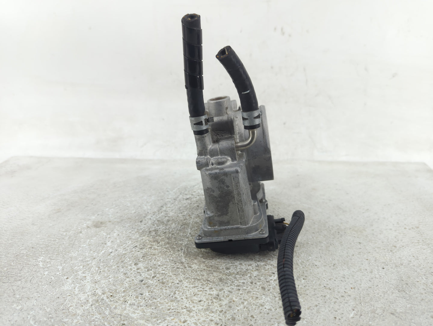 2007-2018 Lexus Es350 Throttle Body P/N:22030-31030 Fits OEM Used Auto Parts - Oemusedautoparts1.com