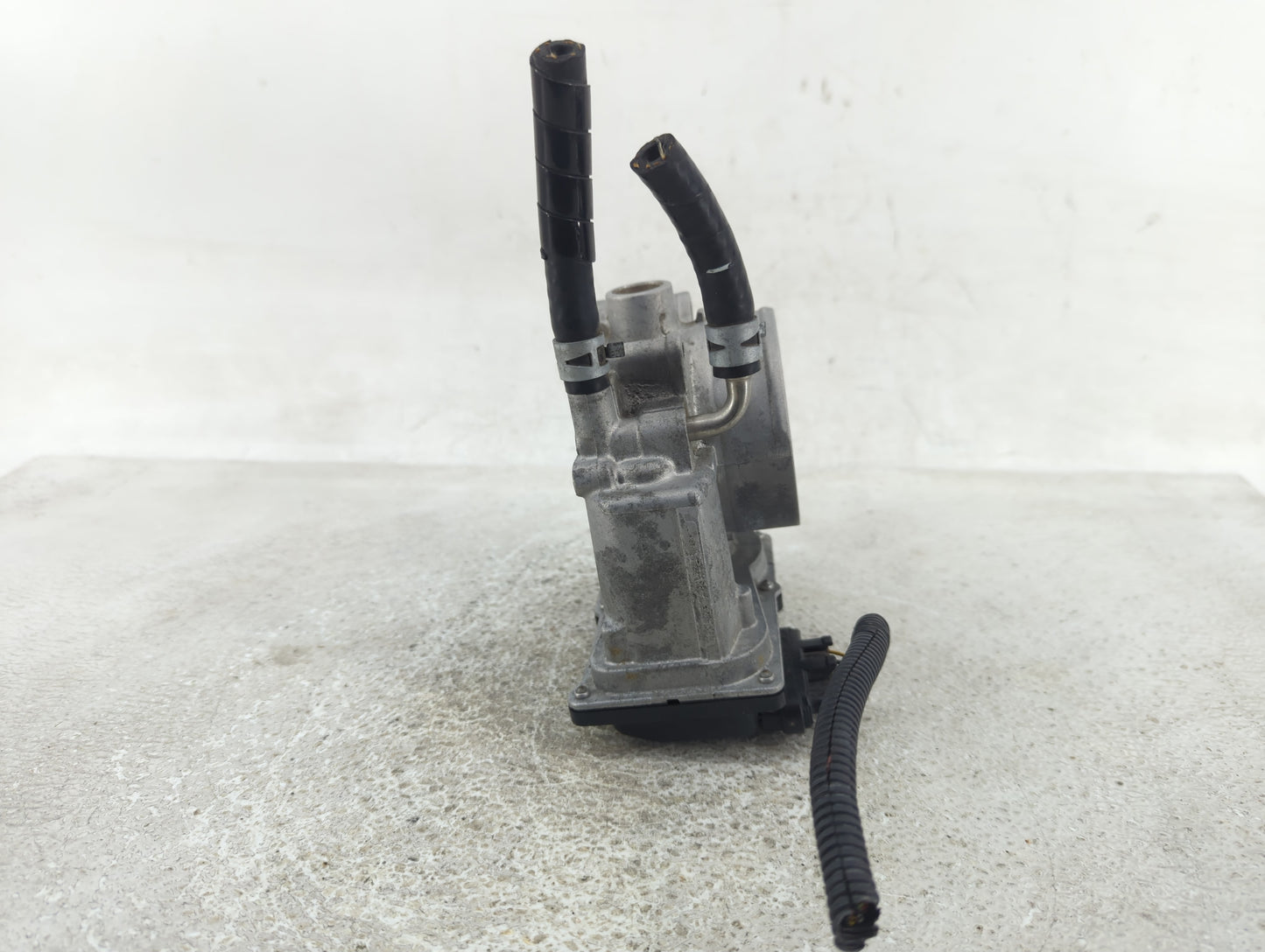2007-2018 Lexus Es350 Throttle Body P/N:22030-31030 Fits OEM Used Auto Parts - Oemusedautoparts1.com