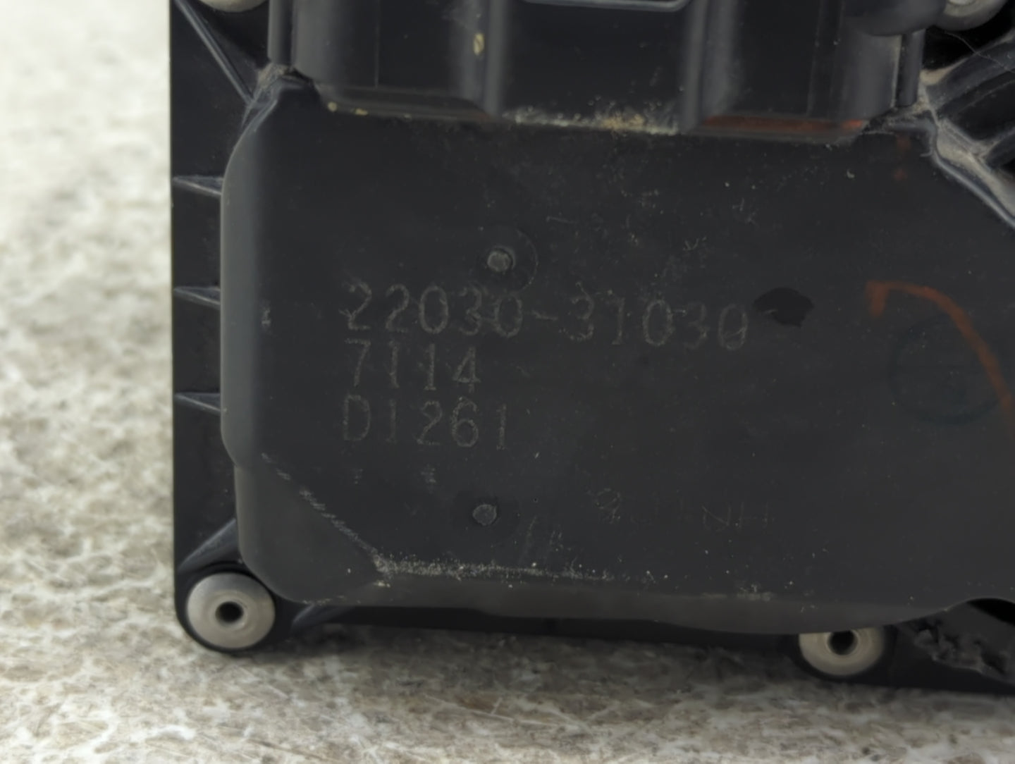 2007-2018 Lexus Es350 Throttle Body P/N:22030-31030 Fits OEM Used Auto Parts - Oemusedautoparts1.com