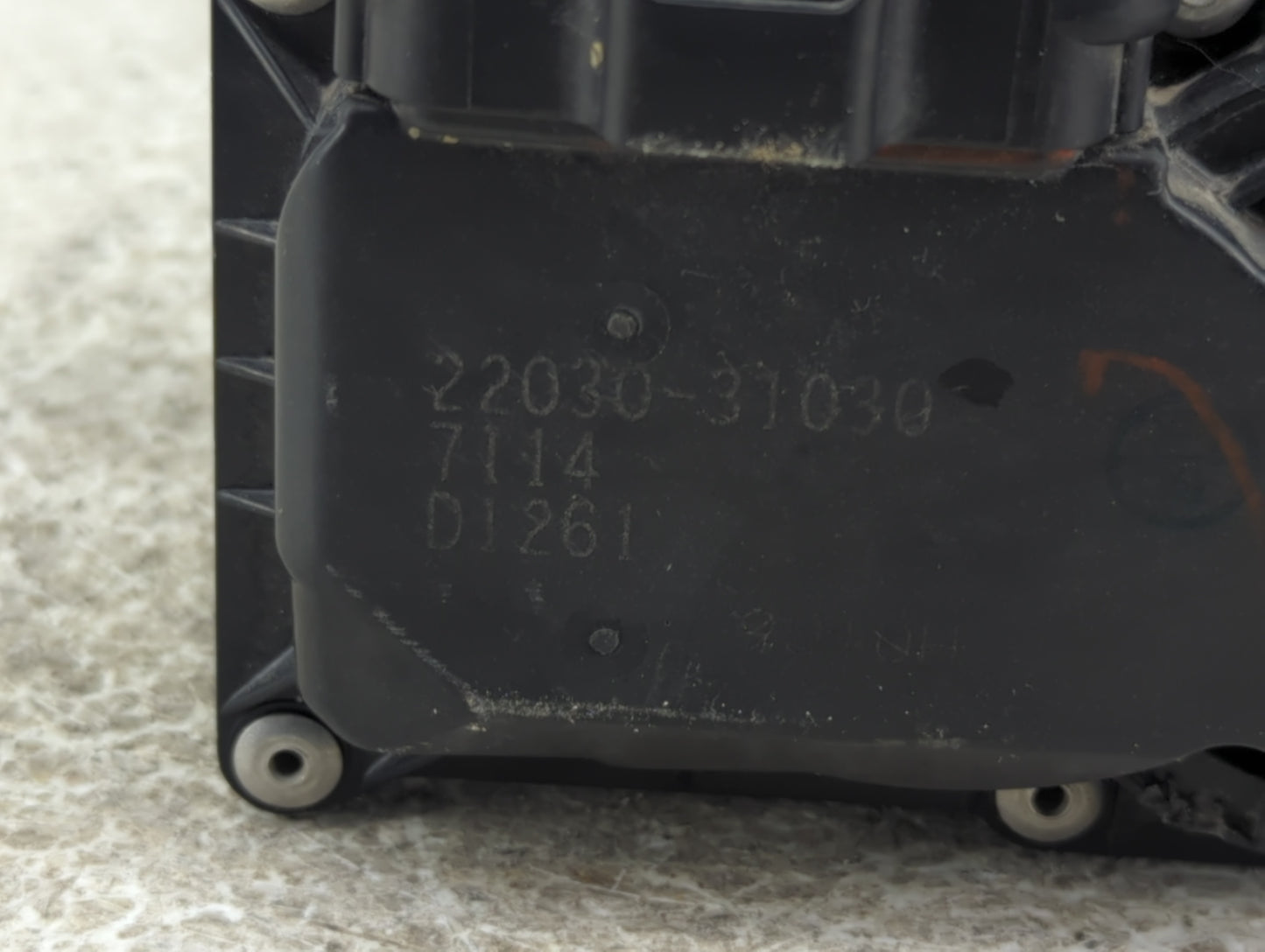 2007-2018 Lexus Es350 Throttle Body P/N:22030-31030 Fits OEM Used Auto Parts - Oemusedautoparts1.com