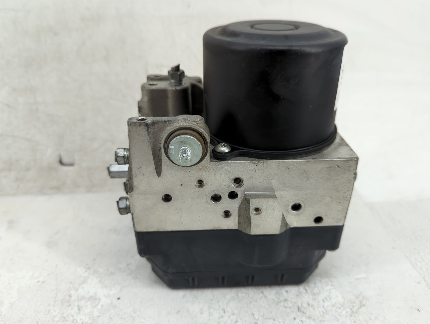 2007-2008 Lexus Es350 ABS Pump Control Module Replacement Fits Fits 2007 2008 OEM Used Auto Parts - Oemusedautoparts1.com