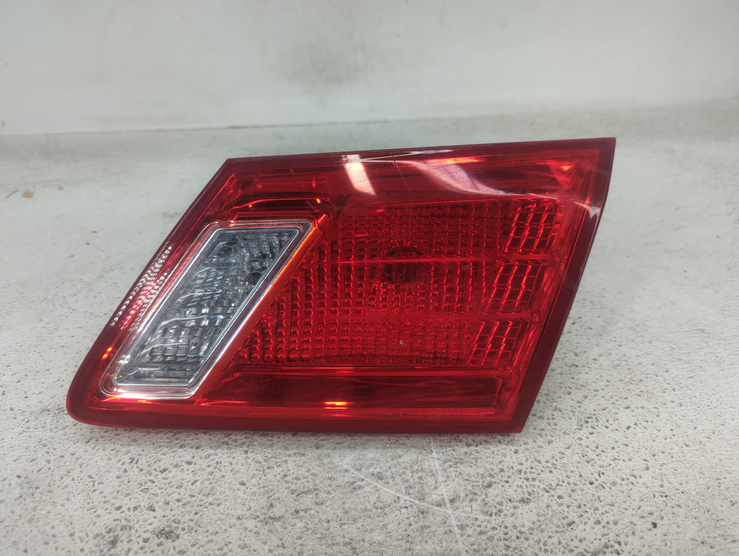 2007-2009 Lexus Es350 Tail Light Assembly Passenger Right OEM Fits Fits 2007 2008 2009 OEM Used Auto Parts - Oemusedautopart