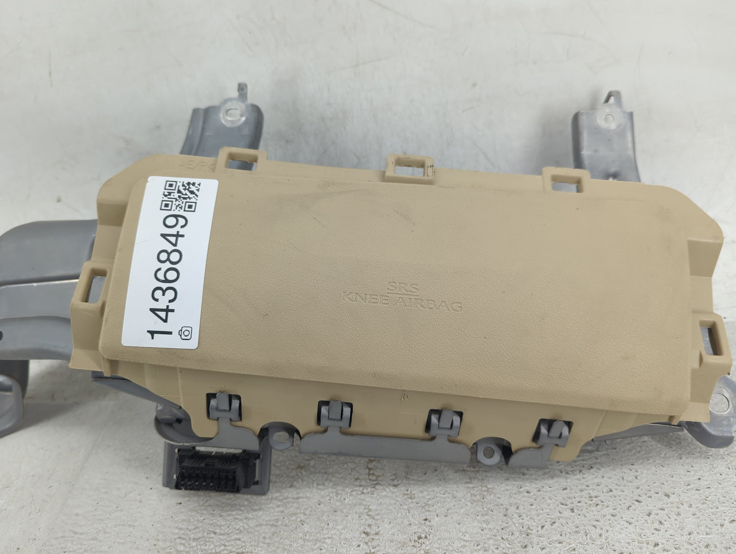 2008 Lexus Es350 Air Bag Driver Left Knee OEM P/N:1D0943408M39 Fits OEM Used Auto Parts - Oemusedautoparts1.com