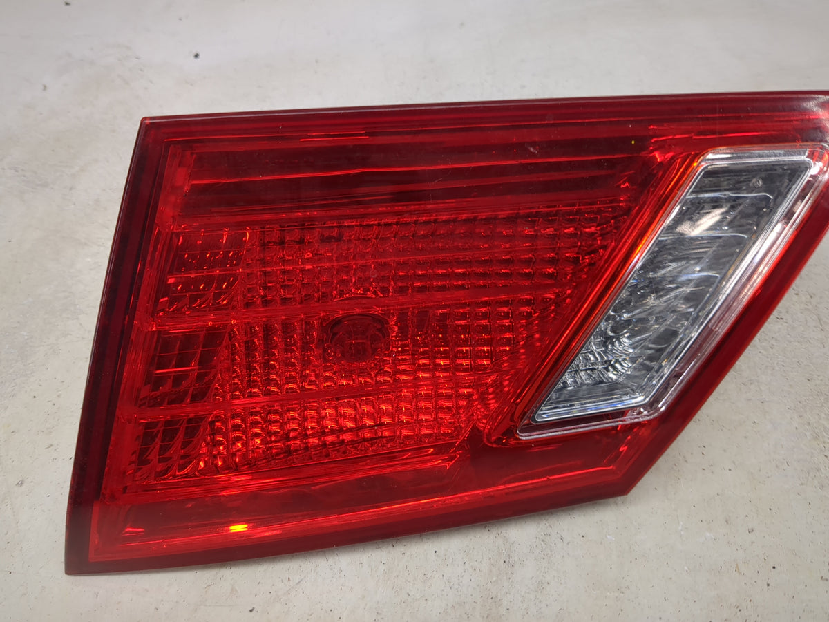 2007-2009 Lexus Es350 Passenger Right Side Deck Lid Mounted Tail Light 1513454 - Oemusedautoparts1.com