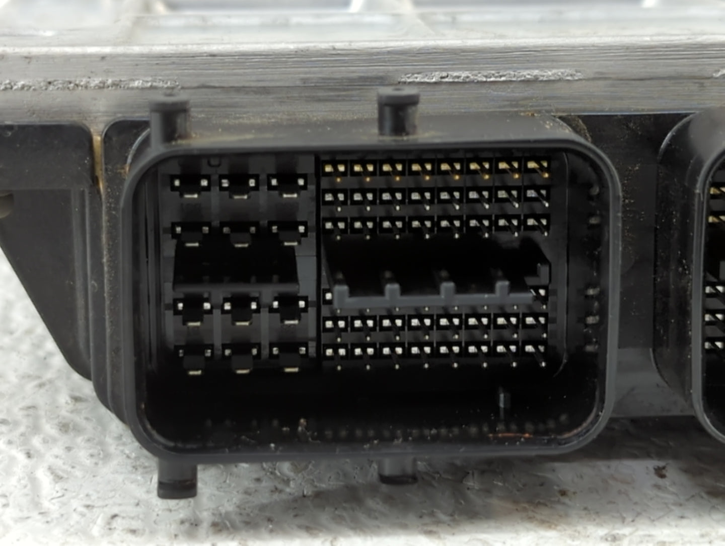 2008-2009 Lexus Es350 PCM Engine Control Computer ECU ECM PCU OEM P/N:89661-33E71 89661-33E70 Fits Fits 2008 2009 OEM Used A