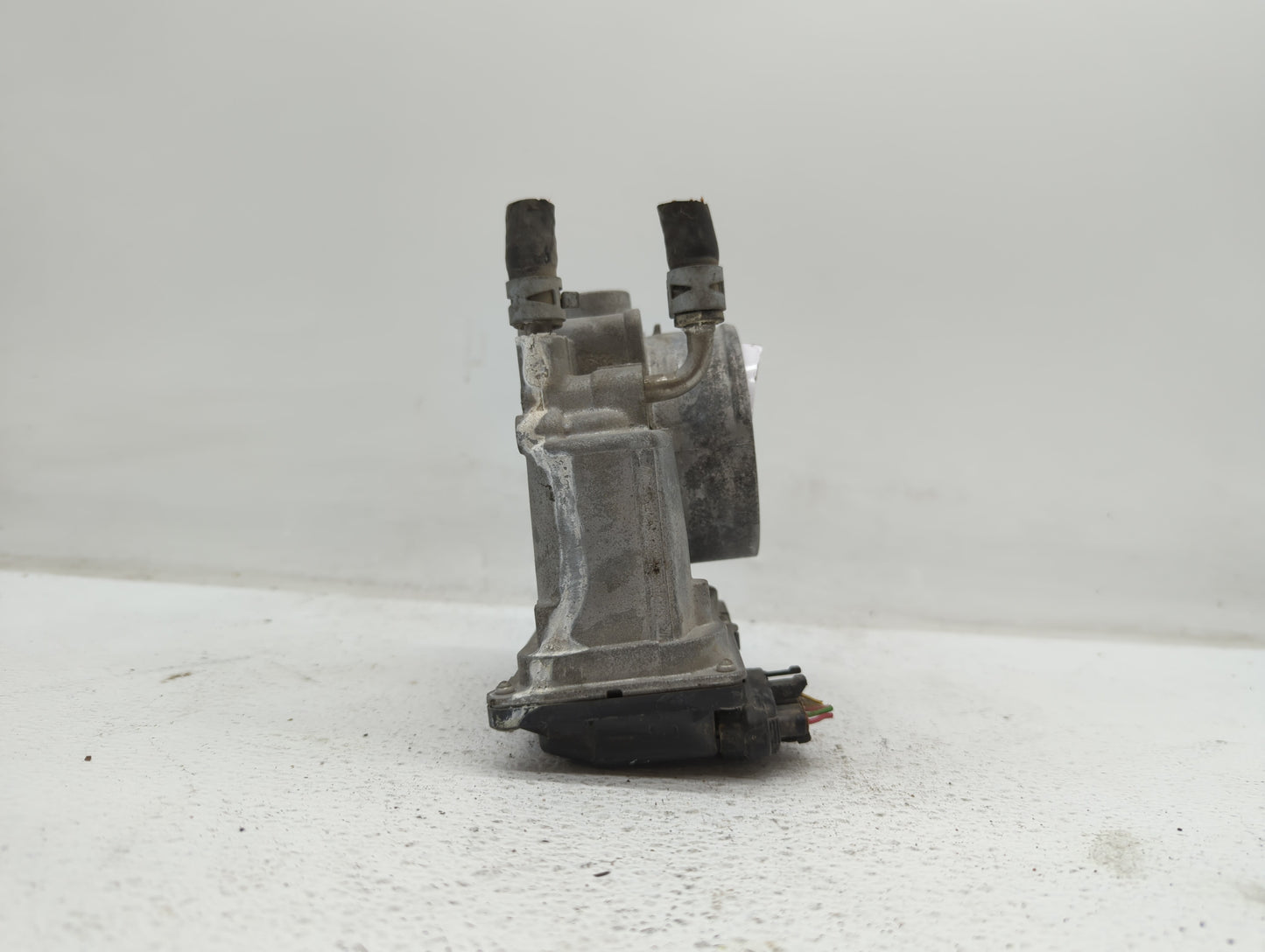 2007-2018 Lexus Es350 Throttle Body P/N:22030-0P050 22030-31030 Fits OEM Used Auto Parts - Oemusedautoparts1.com