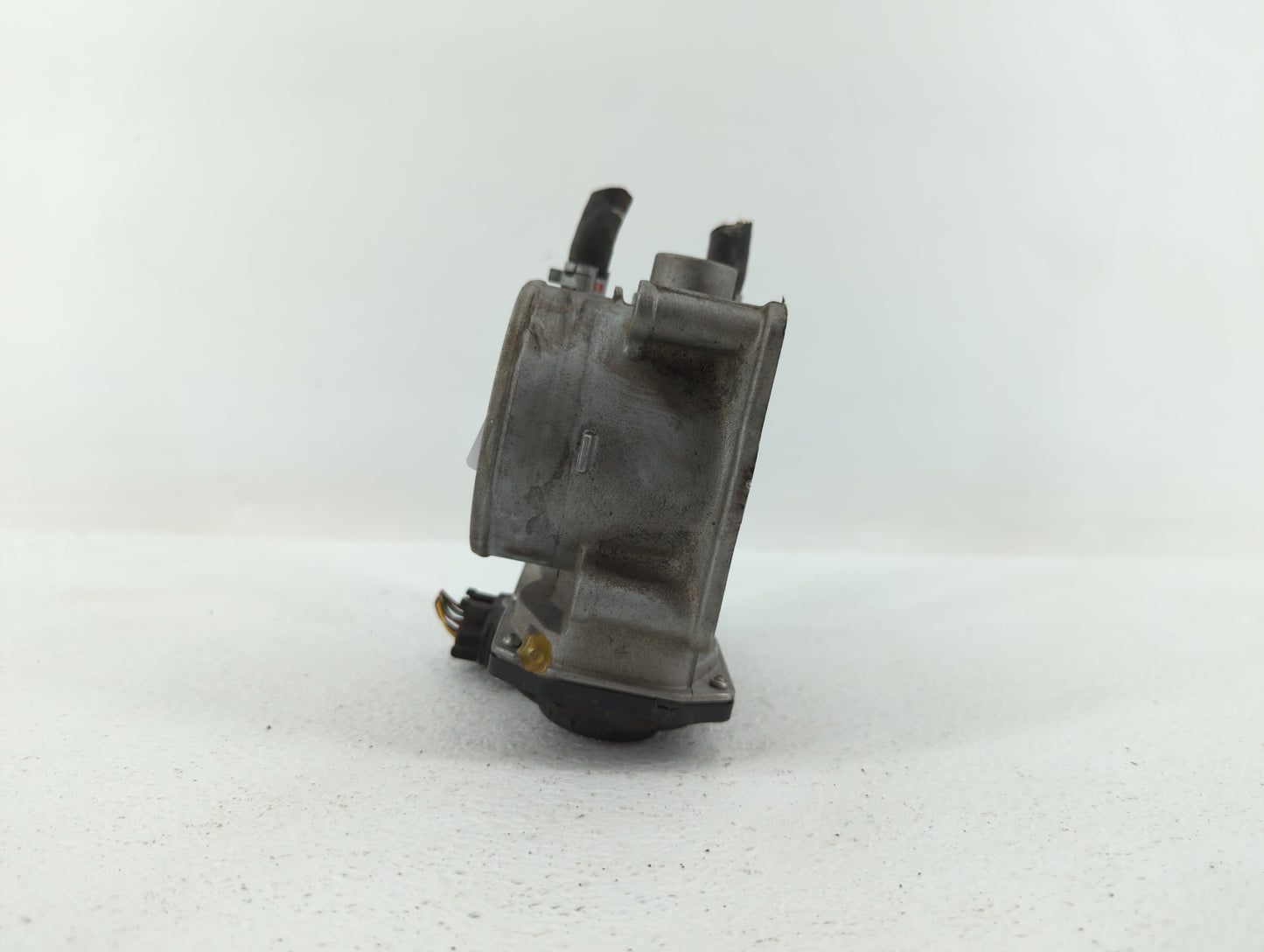 2007-2018 Lexus Es350 Throttle Body P/N:22030-0P050 22030-31030 Fits OEM Used Auto Parts - Oemusedautoparts1.com