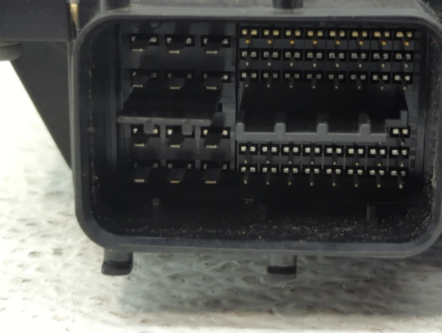 2008-2009 Lexus Es350 PCM Engine Control Computer ECU ECM PCU OEM P/N:89661-33E71 89661-33E70 Fits Fits 2008 2009 OEM Used A