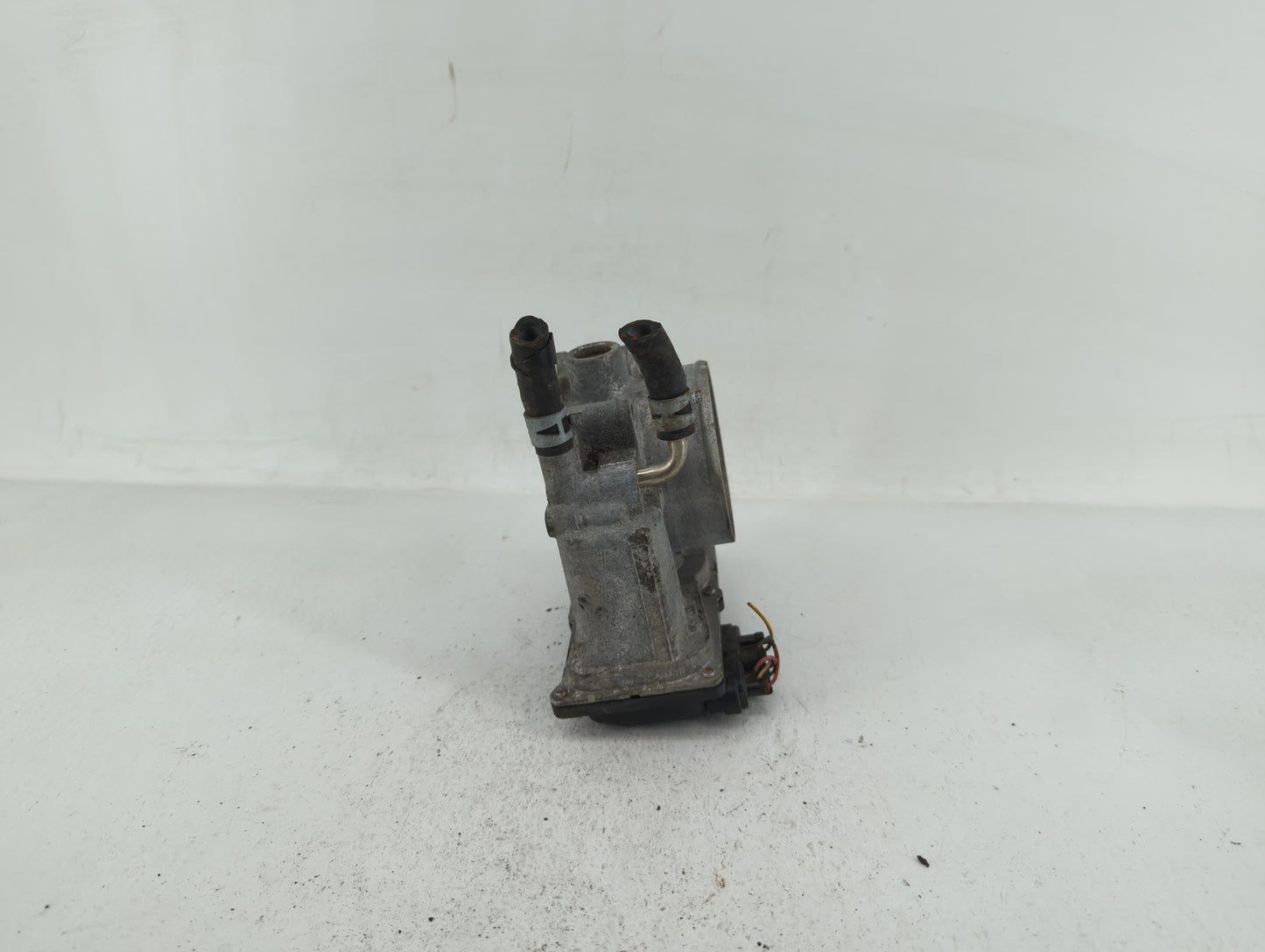 2007-2018 Lexus Es350 Throttle Body P/N:22030-31030 Fits OEM Used Auto Parts - Oemusedautoparts1.com