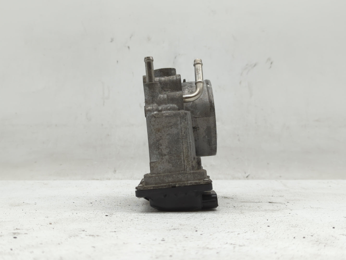 2007-2018 Lexus Es350 Throttle Body P/N:22030-0P050 22030-31030 Fits OEM Used Auto Parts - Oemusedautoparts1.com