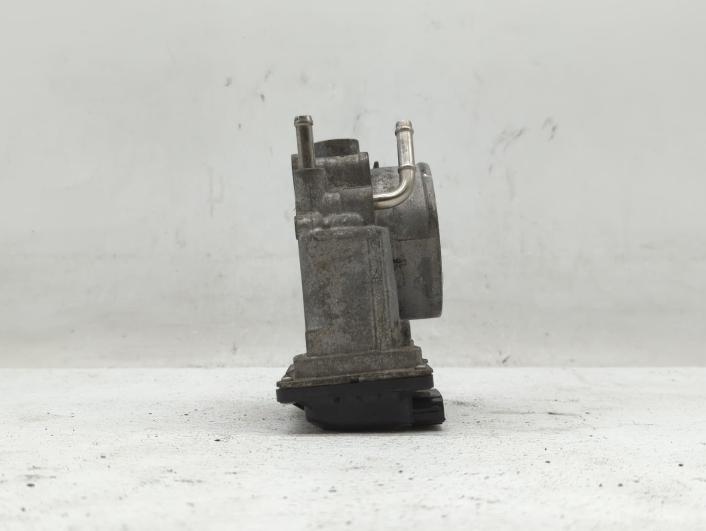 2007-2018 Lexus Es350 Throttle Body P/N:22030-0P050 22030-31030 Fits OEM Used Auto Parts - Oemusedautoparts1.com