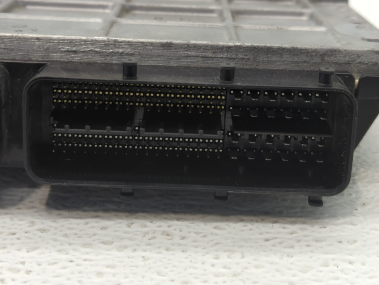 2008-2009 Lexus Es350 PCM Engine Control Computer ECU ECM PCU OEM P/N:89661-33E71 89661-33E70 Fits Fits 2008 2009 OEM Used A